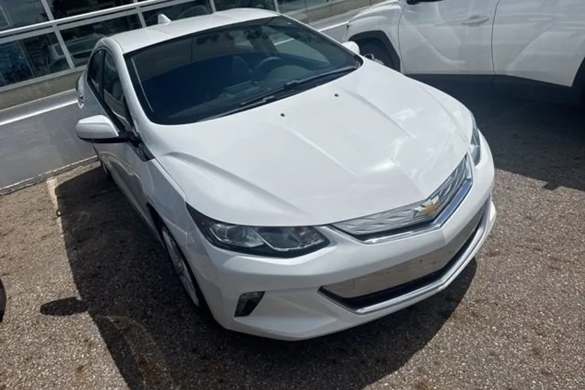 2018 Chevrolet Volt LT photo 1