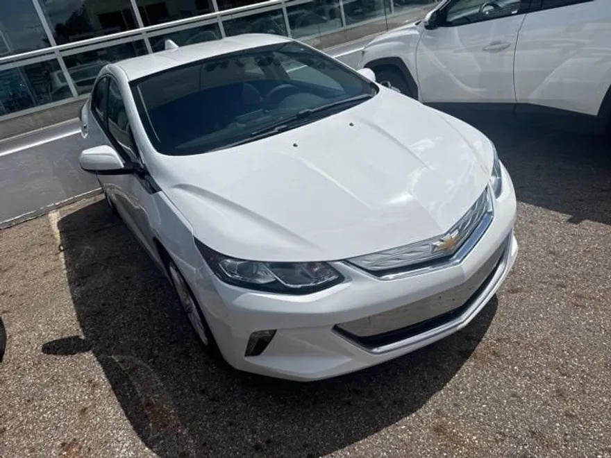 2018 Chevrolet Volt LT photo 1