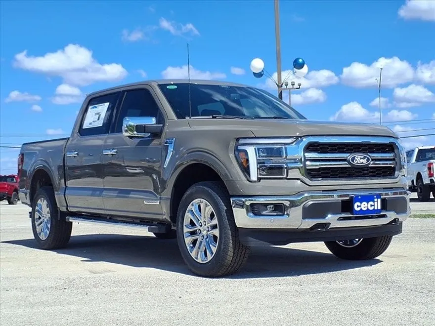 2025 Ford F-150 Lariat photo 1