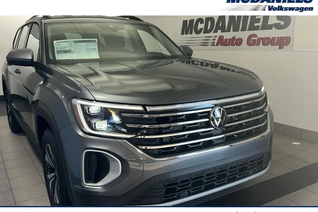 2025 Volkswagen Atlas SE photo 1
