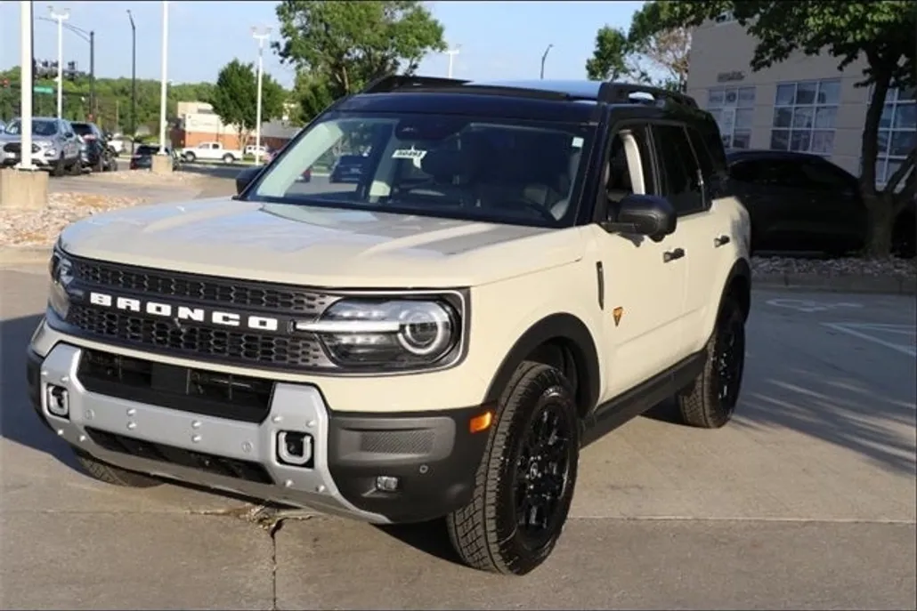 2025 Ford Bronco Sport Badlands photo 1