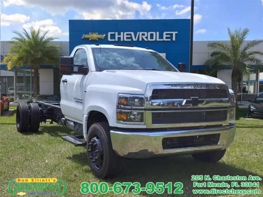 2024 Chevrolet Silverado 5500HD Work Truck photo 1