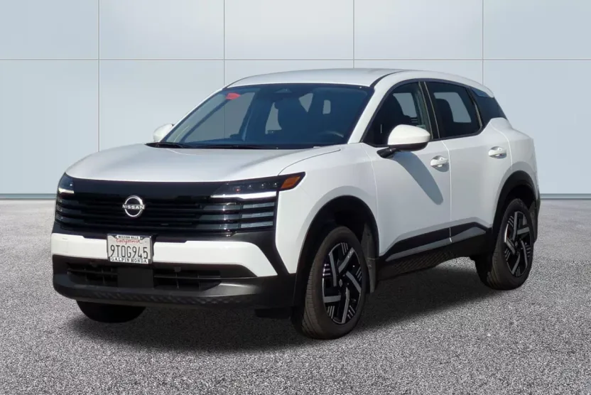 2025 Nissan Kicks SV photo 1