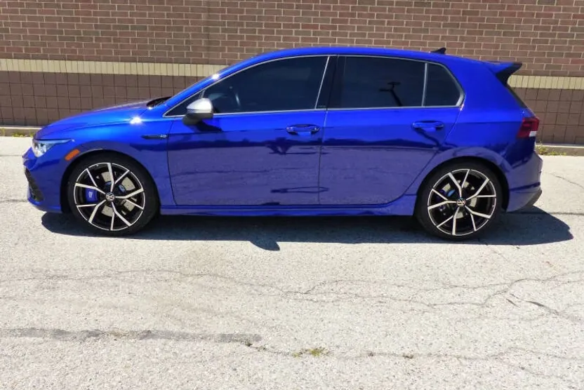 2023 Volkswagen Golf R 4Motion photo 1
