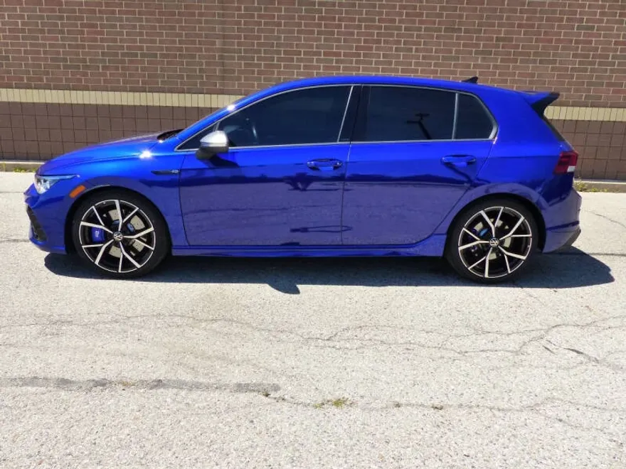 2023 Volkswagen Golf R 4Motion photo 1