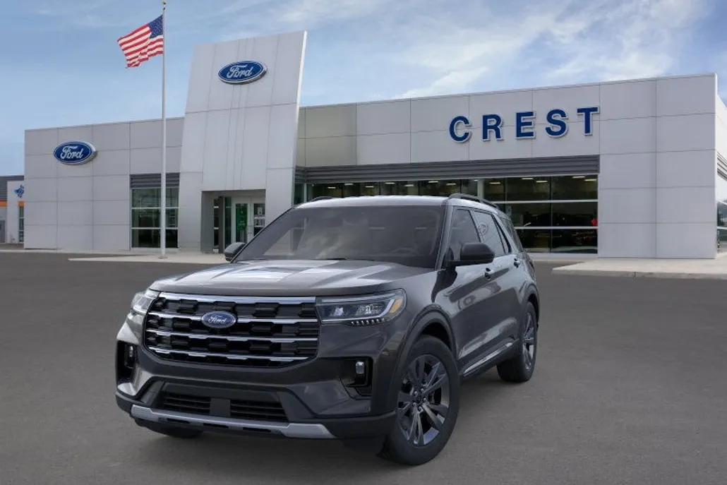 2025 Ford Explorer photo 1