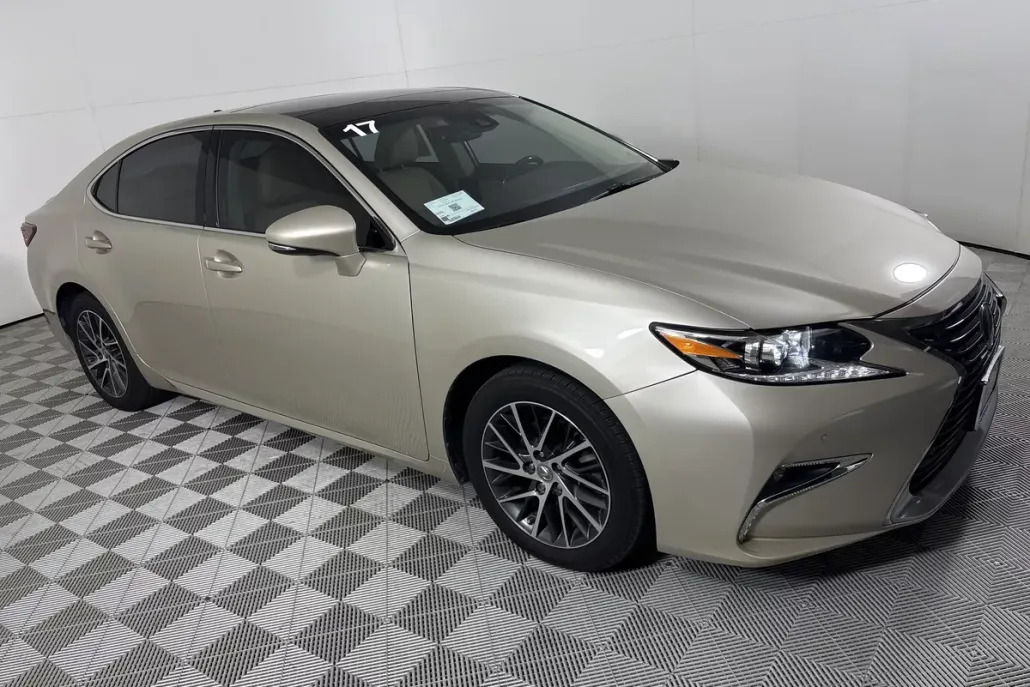 2017 Lexus ES 350 Premium photo 1