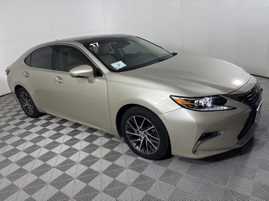 2017 Lexus ES 350 Premium photo 1