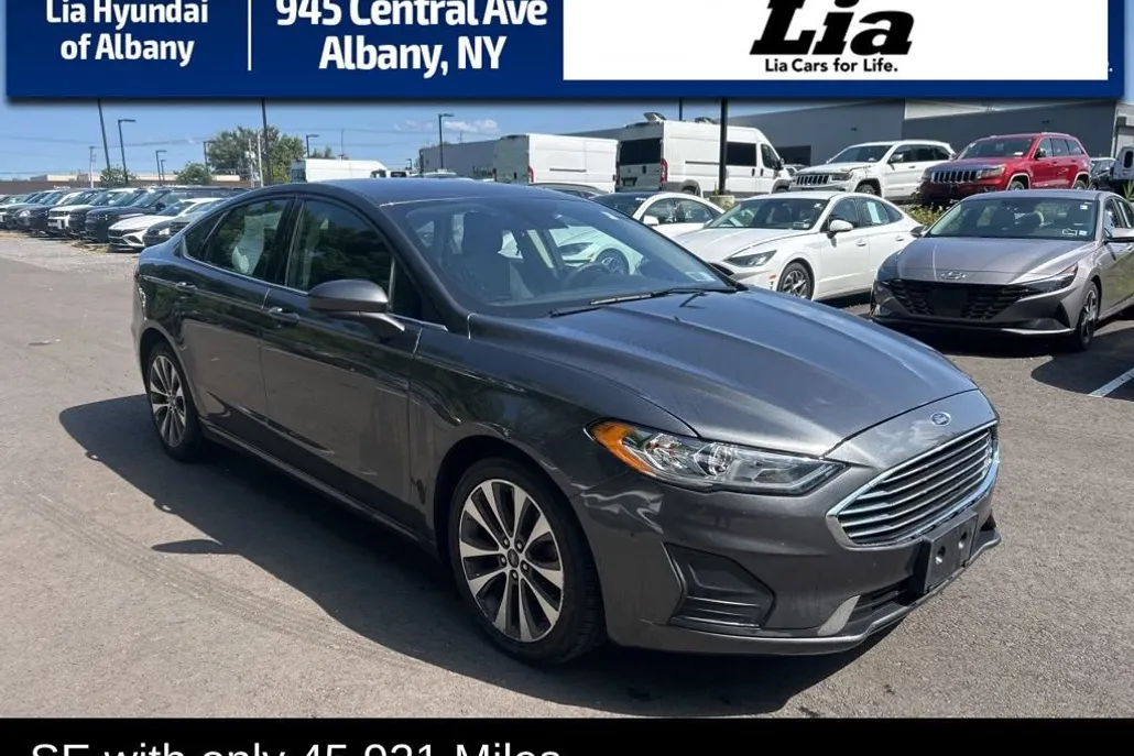 2019 Ford Fusion SE photo 1