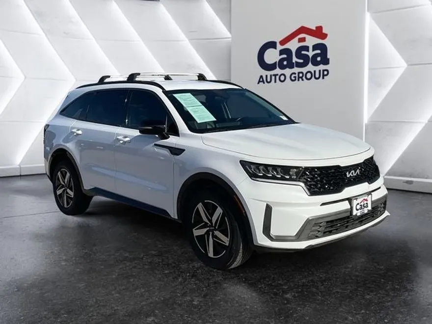 2022 Kia Sorento S photo 1