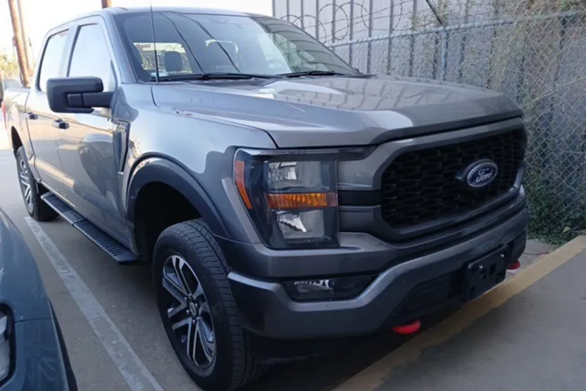 2023 Ford F-150 XL photo 1