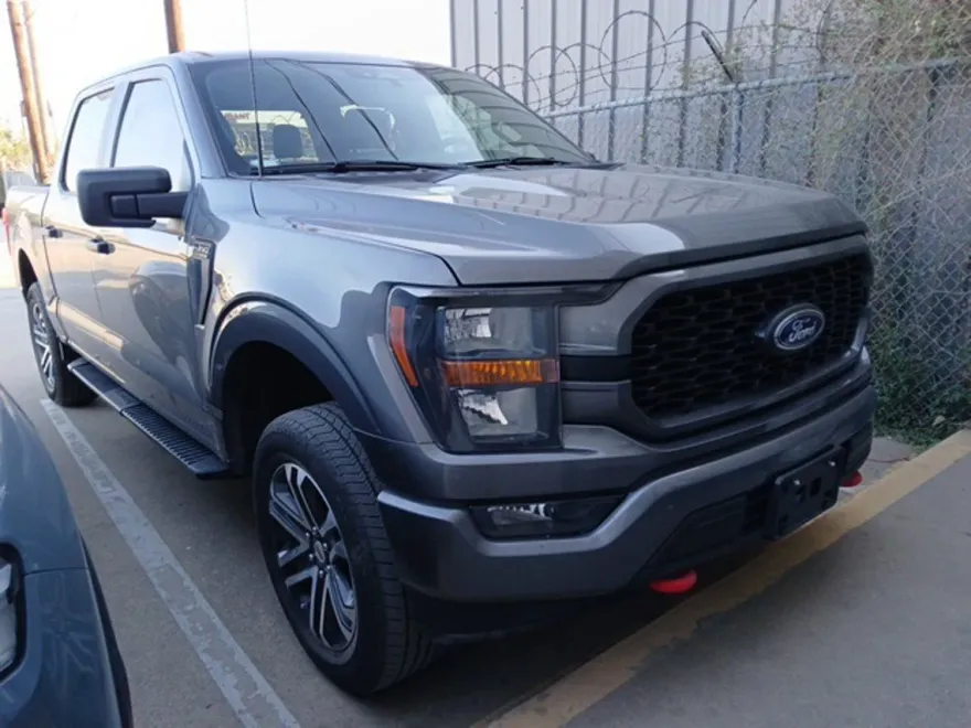 2023 Ford F-150 XL photo 1