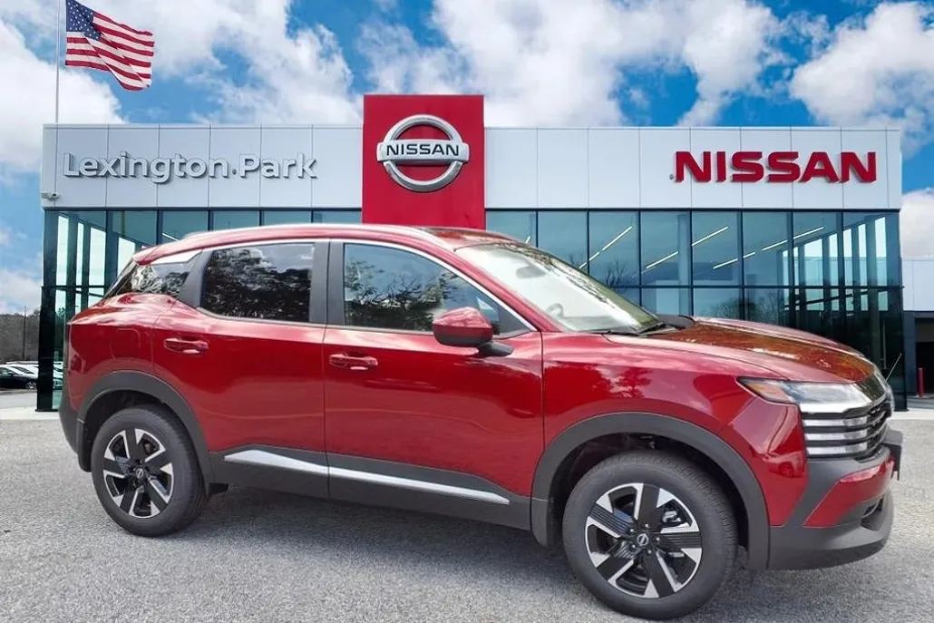 2025 Nissan Kicks SV photo 1