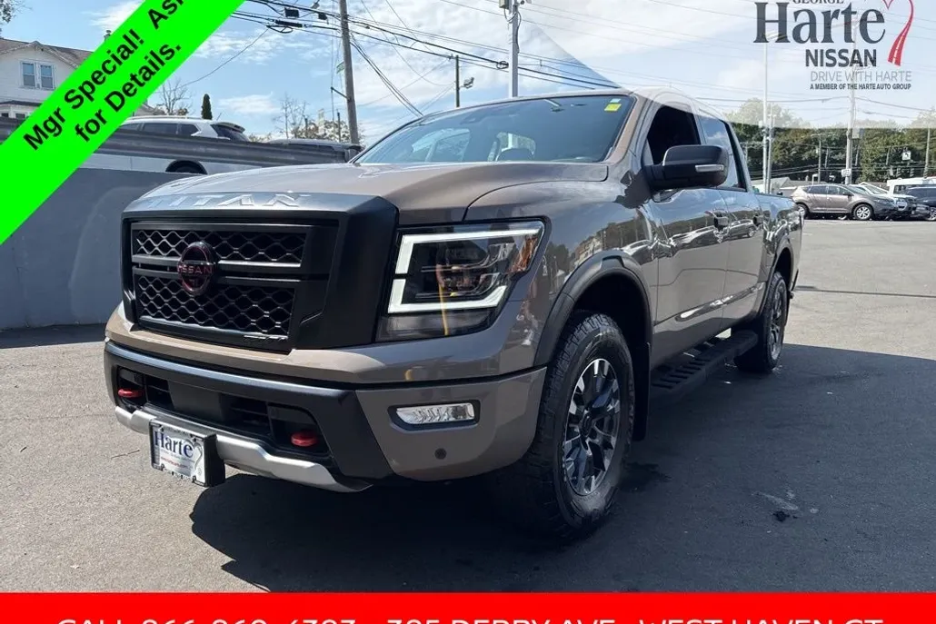 2024 Nissan Titan PRO-4X photo 1
