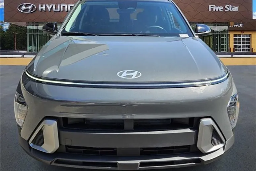 2026 Hyundai Kona SEL photo 1