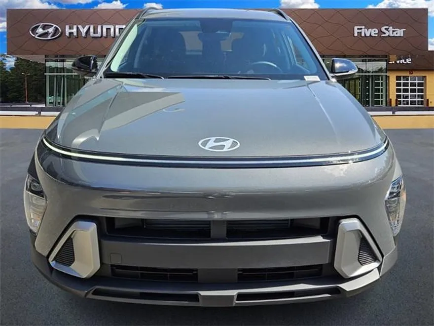 2026 Hyundai Kona SEL photo 1