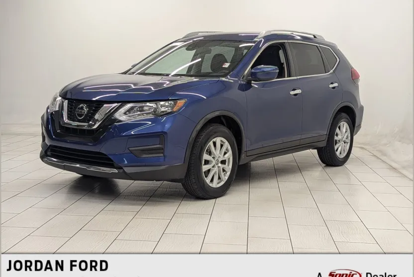 2020 Nissan Rogue SV photo 1
