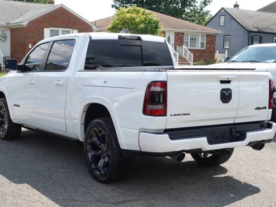 2022 Ram 1500 Limited photo 1