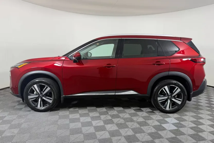2022 Nissan Rogue SL photo 1