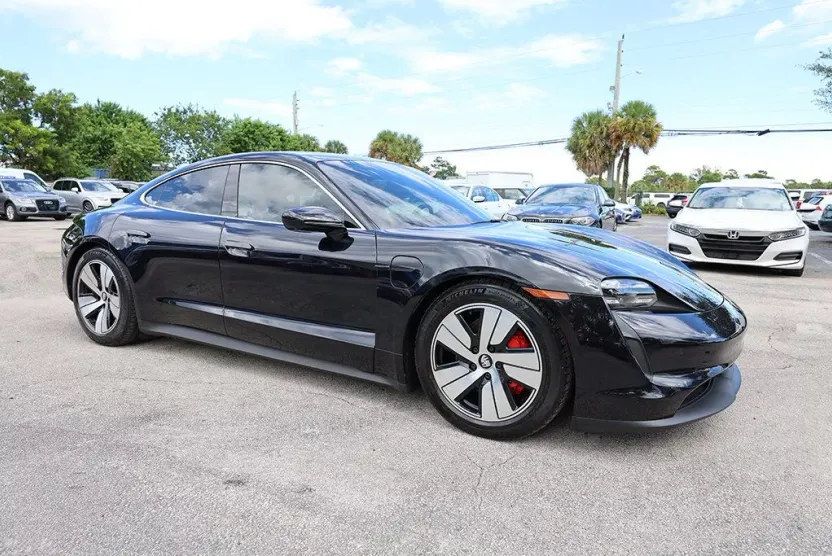 2021 Porsche Taycan 4S photo 1