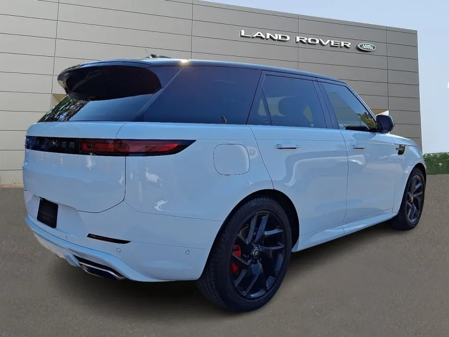 2024 Land Rover Range Rover Sport SE photo 1