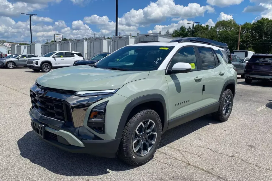 2026 Chevrolet Equinox ACTIV photo 1