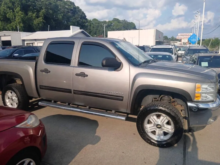 2012 Chevrolet Silverado 1500 LT photo 1