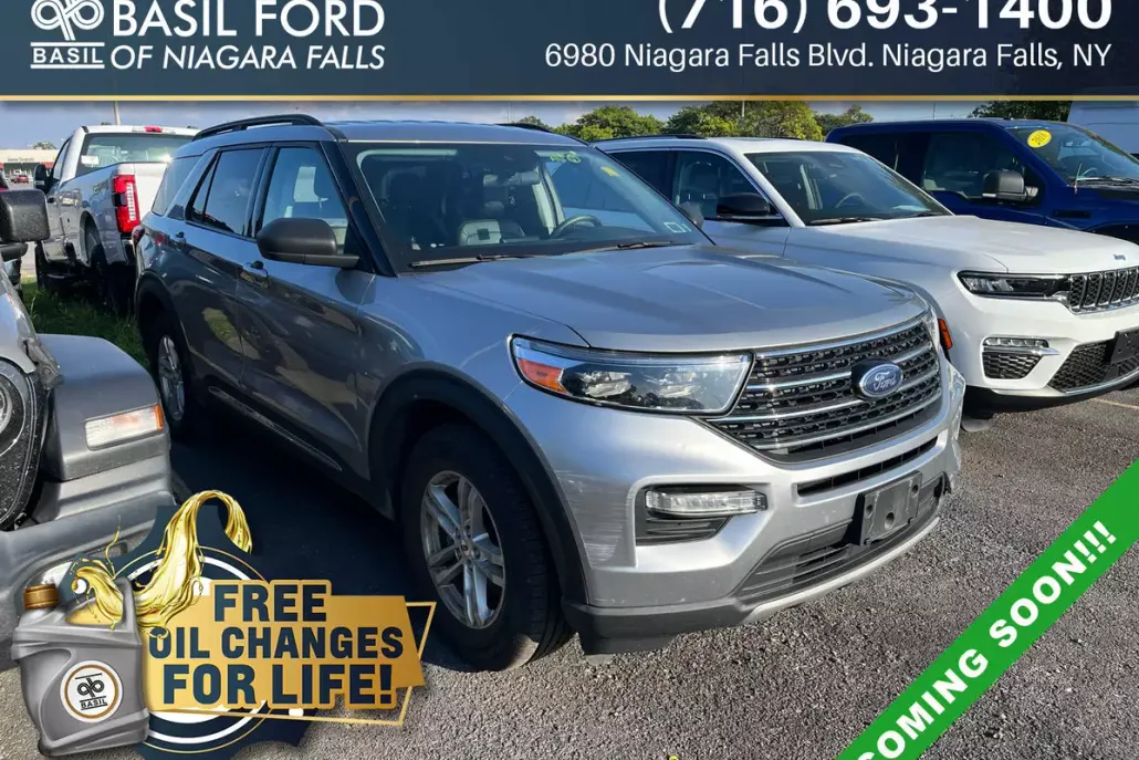 2021 Ford Explorer XLT photo 1