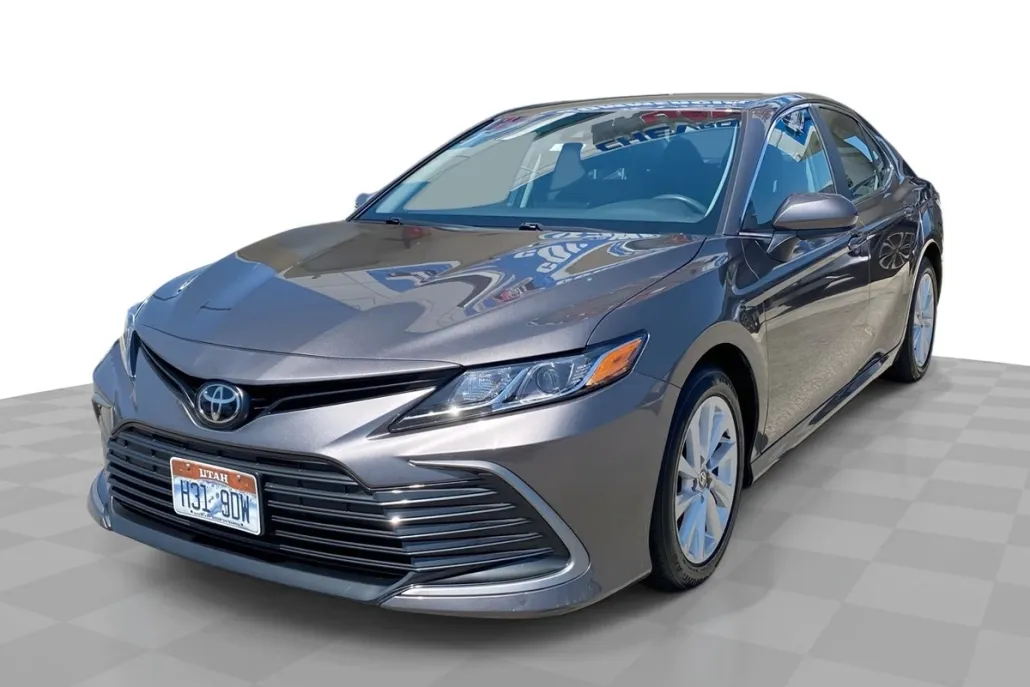 2024 Toyota Camry LE photo 1