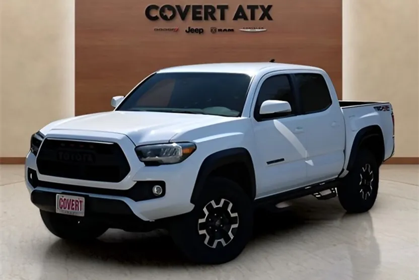 2023 Toyota Tacoma TRD Off-Road photo 1