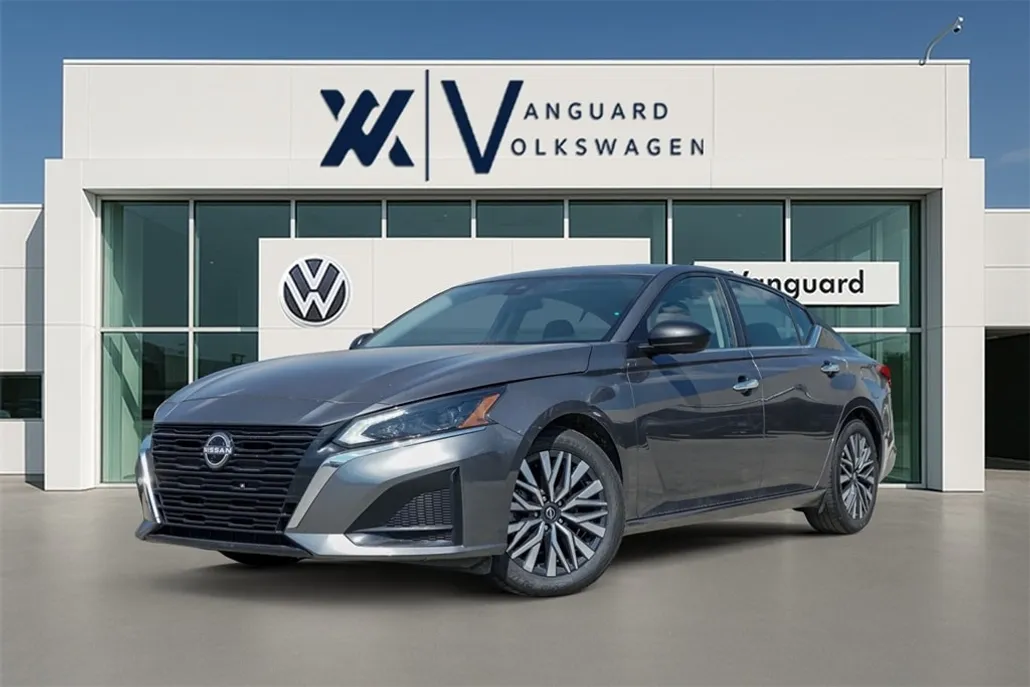 2025 Nissan Altima 2.5 SV photo 1