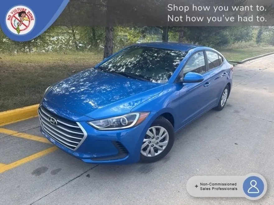 2017 Hyundai Elantra SE photo 1