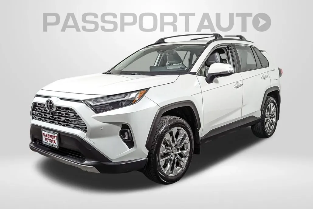 2023 Toyota RAV4 Limited photo 1