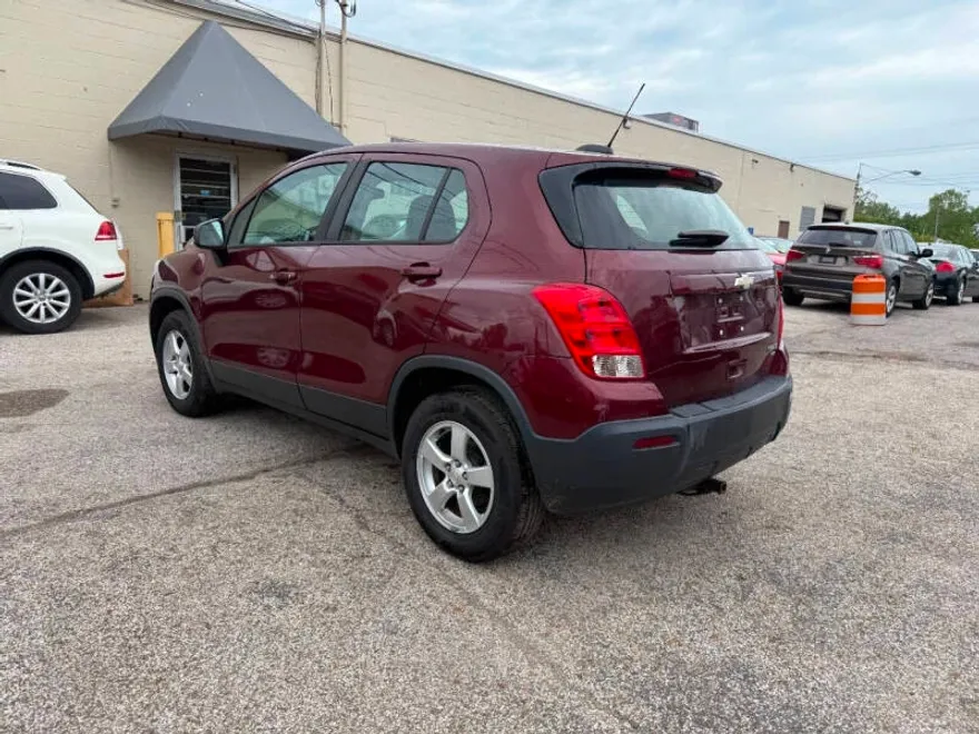 2016 Chevrolet Trax LS photo 1