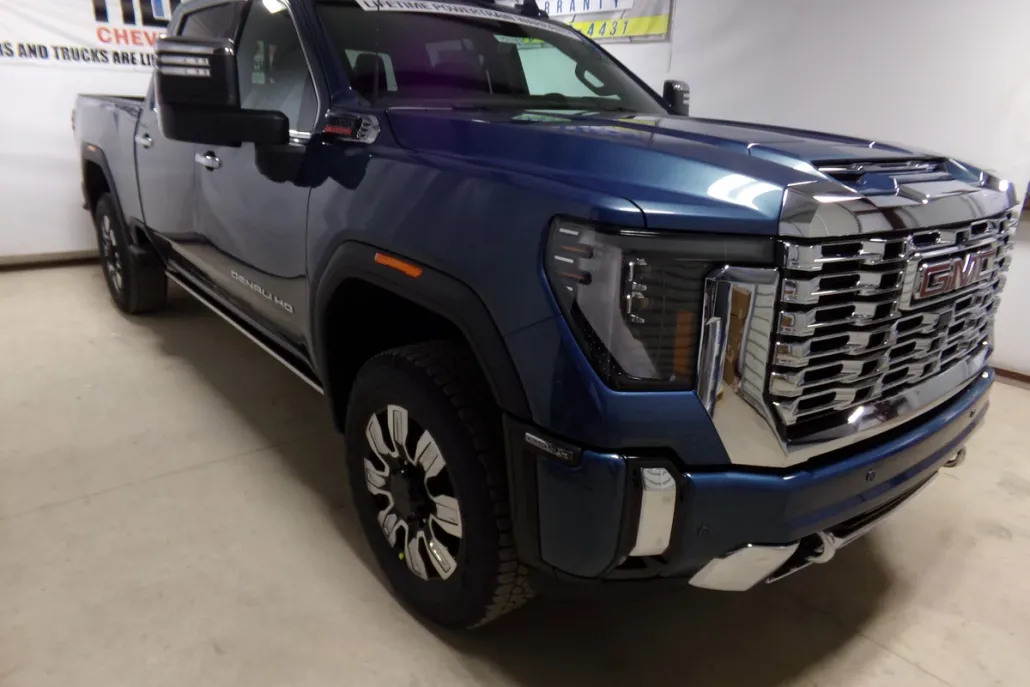 2025 Gmc Sierra 2500 Limited photo 1