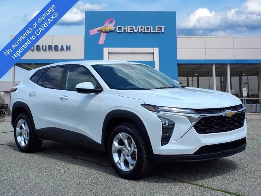 2024 Chevrolet Trax LS photo 1