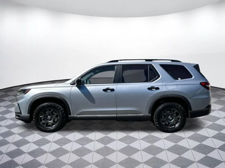 2025 Honda Pilot TrailSport photo 1