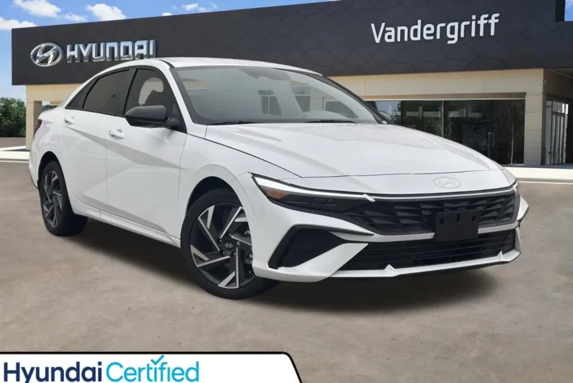2025 Hyundai Elantra SEL Sport photo 1