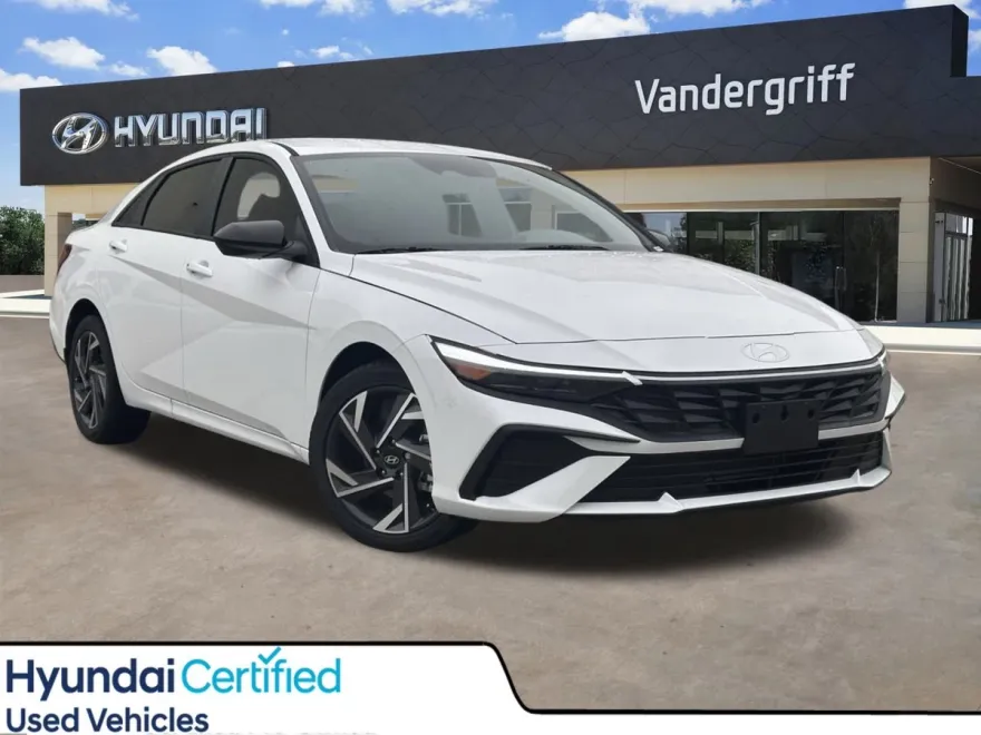2025 Hyundai Elantra SEL Sport photo 1