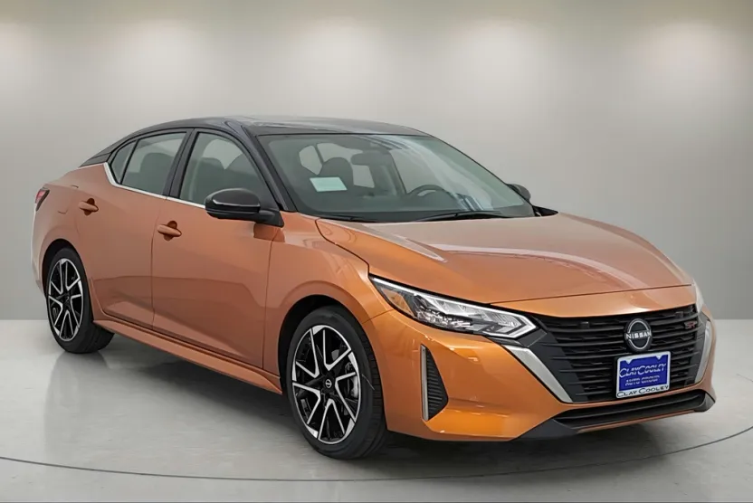 2025 Nissan Sentra SR photo 1