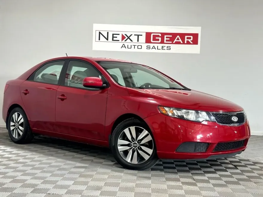 2013 Kia Forte EX photo 1