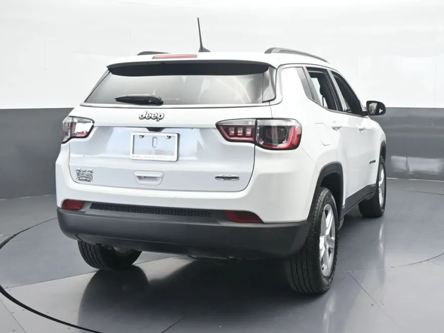 2023 Jeep Compass Latitude photo 1