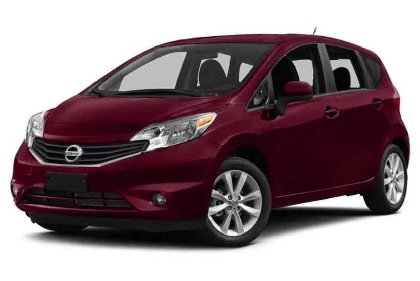 2016 Nissan Versa Note SV photo 1