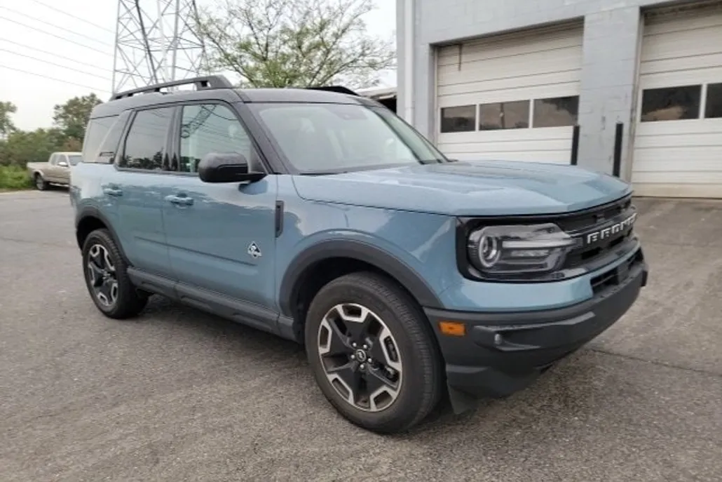 2023 Ford Bronco Sport Outer Banks photo 1