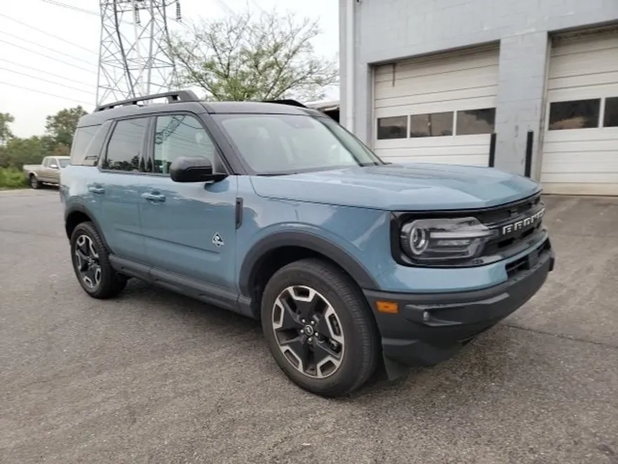 2023 Ford Bronco Sport Outer Banks photo 1