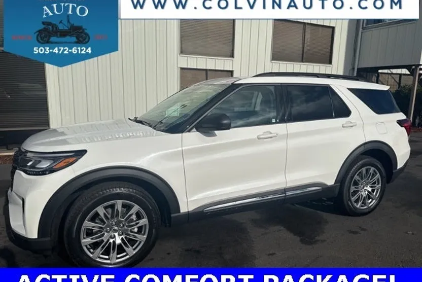 2025 Ford Explorer photo 1
