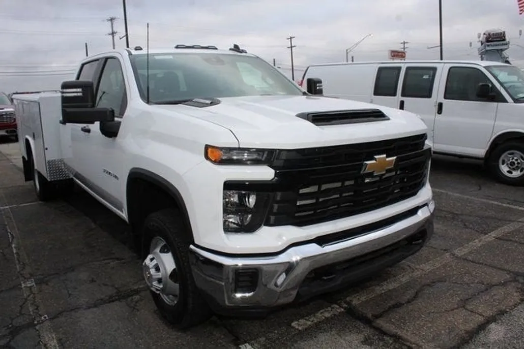 2024 Chevrolet Silverado 3500HD Work Truck photo 1