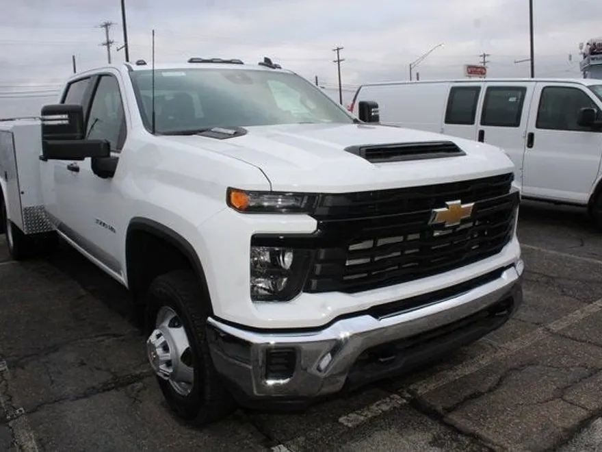 2024 Chevrolet Silverado 3500HD Work Truck photo 1