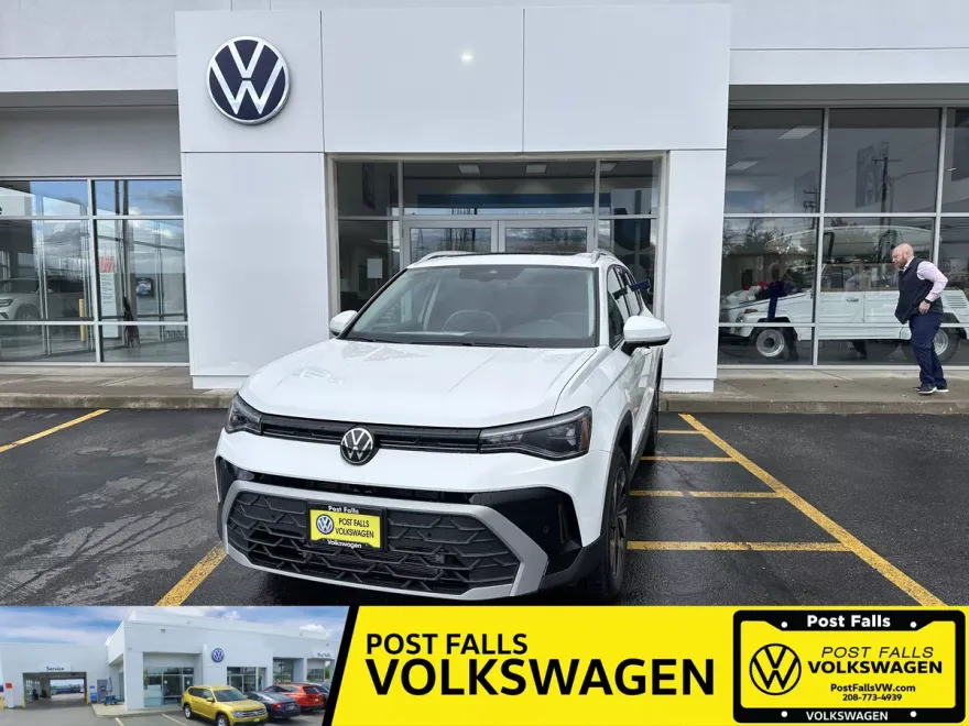 2025 Volkswagen Taos SE photo 1