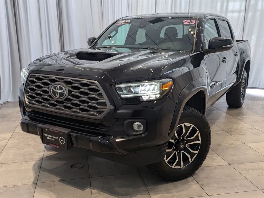 2023 Toyota Tacoma TRD Sport V6 photo 1